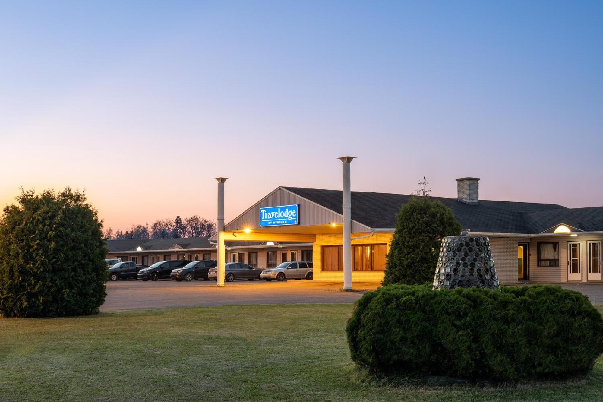 Travelodge By Wyndham Grand Falls Εξωτερικό φωτογραφία