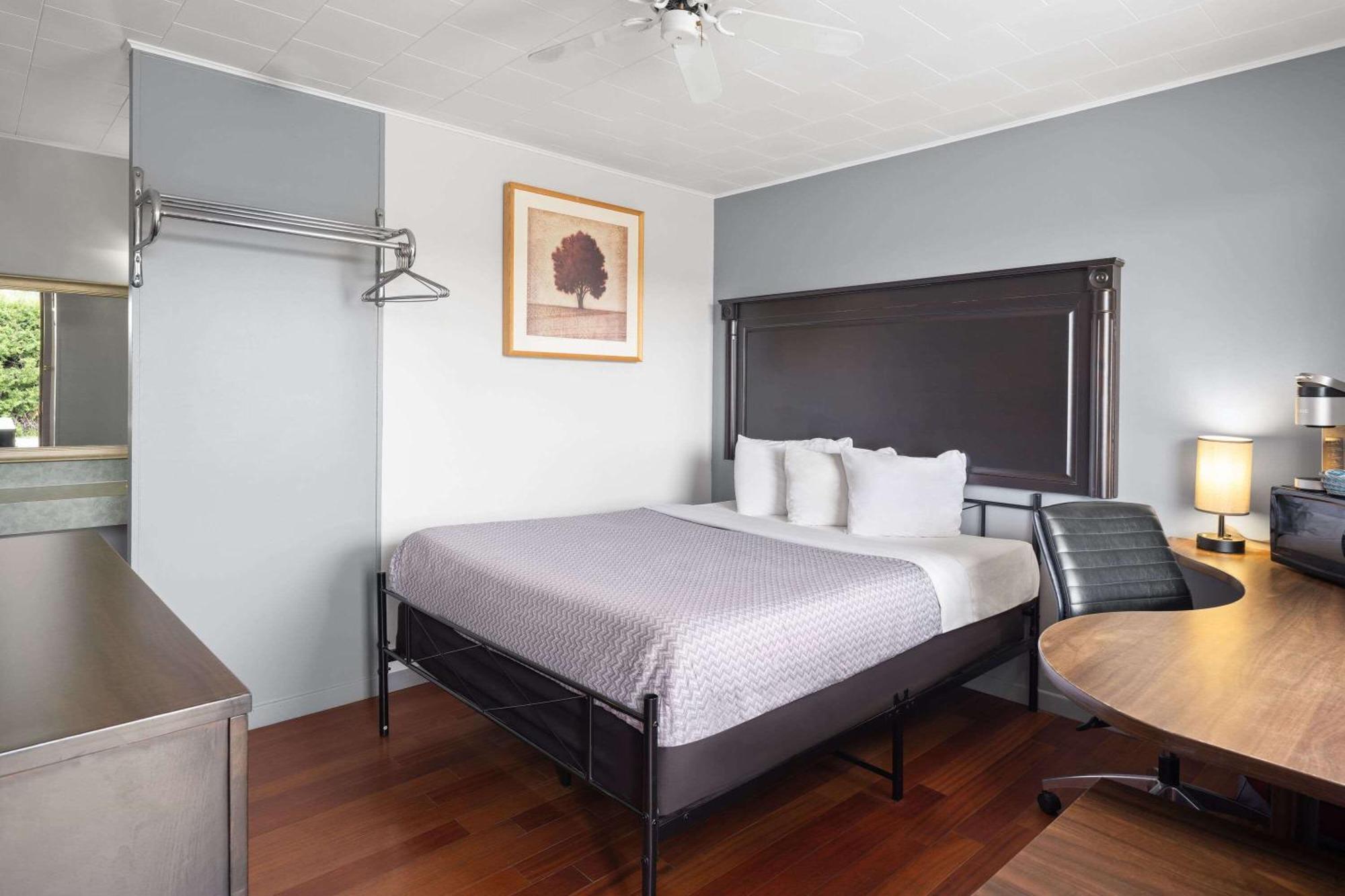 Travelodge By Wyndham Grand Falls Εξωτερικό φωτογραφία