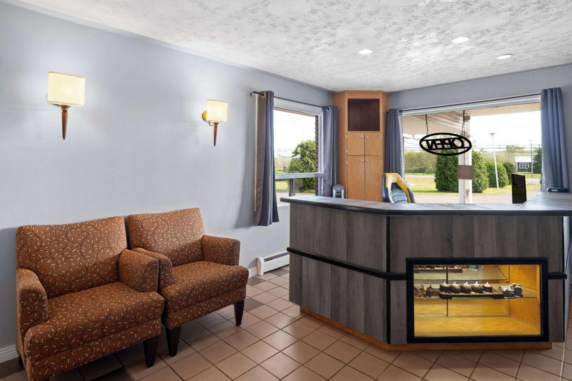 Travelodge By Wyndham Grand Falls Εξωτερικό φωτογραφία