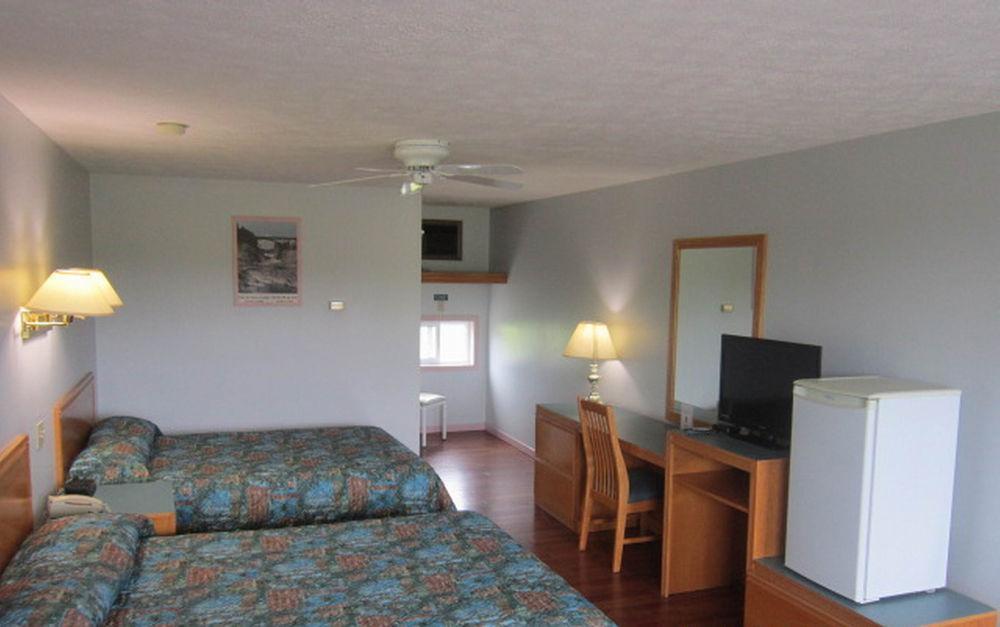 Travelodge By Wyndham Grand Falls Εξωτερικό φωτογραφία