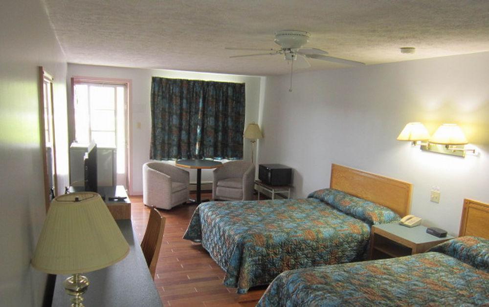 Travelodge By Wyndham Grand Falls Εξωτερικό φωτογραφία
