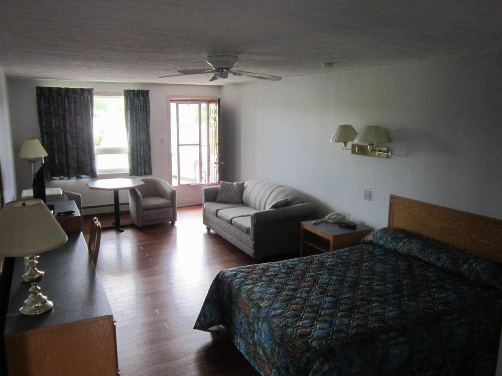 Travelodge By Wyndham Grand Falls Εξωτερικό φωτογραφία