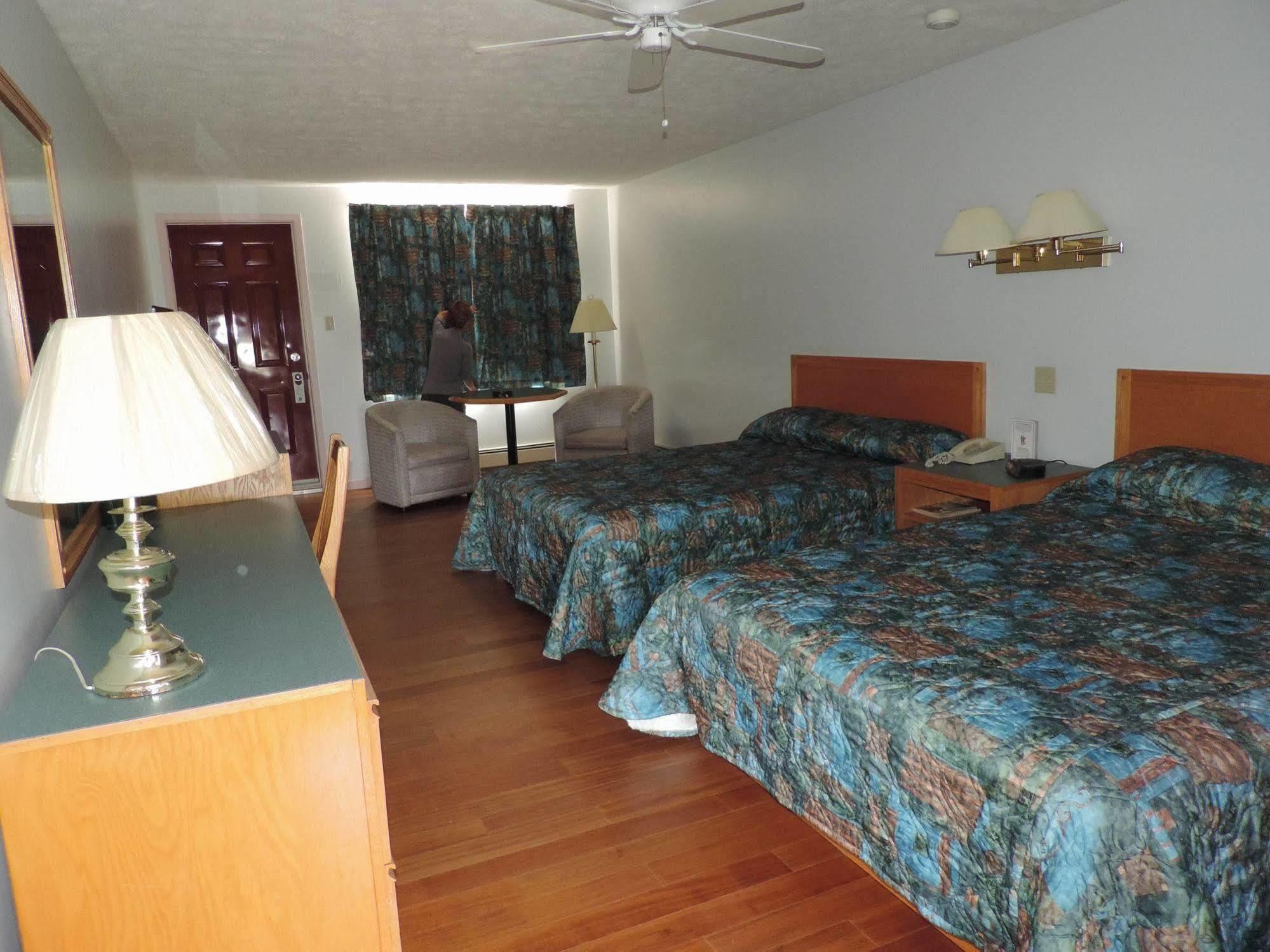 Travelodge By Wyndham Grand Falls Εξωτερικό φωτογραφία