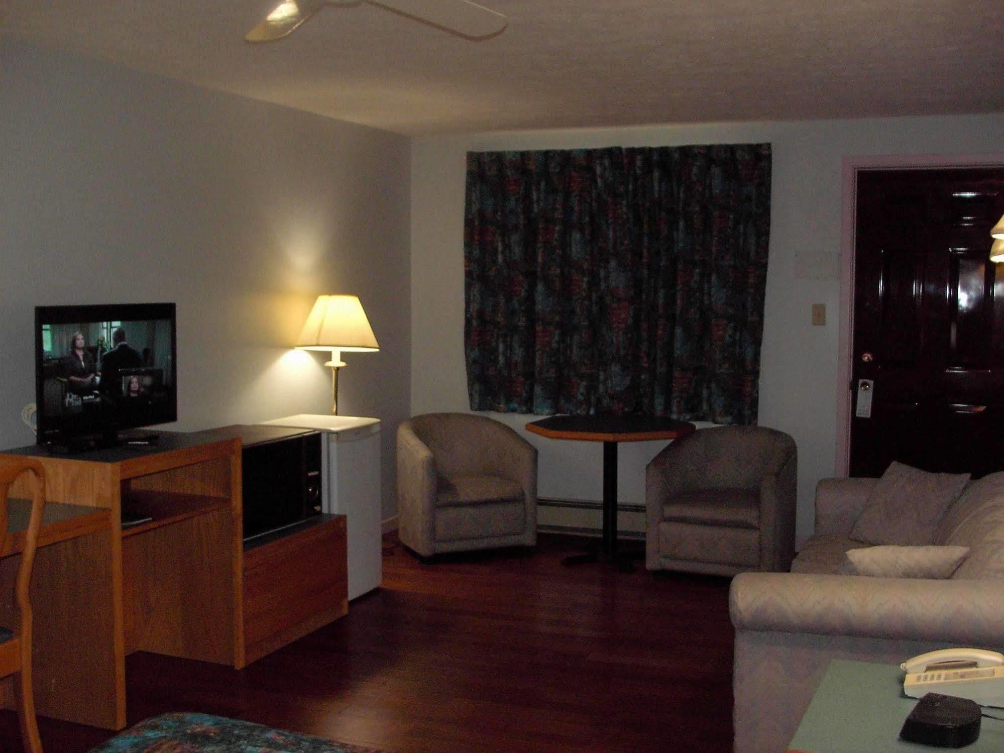 Travelodge By Wyndham Grand Falls Εξωτερικό φωτογραφία