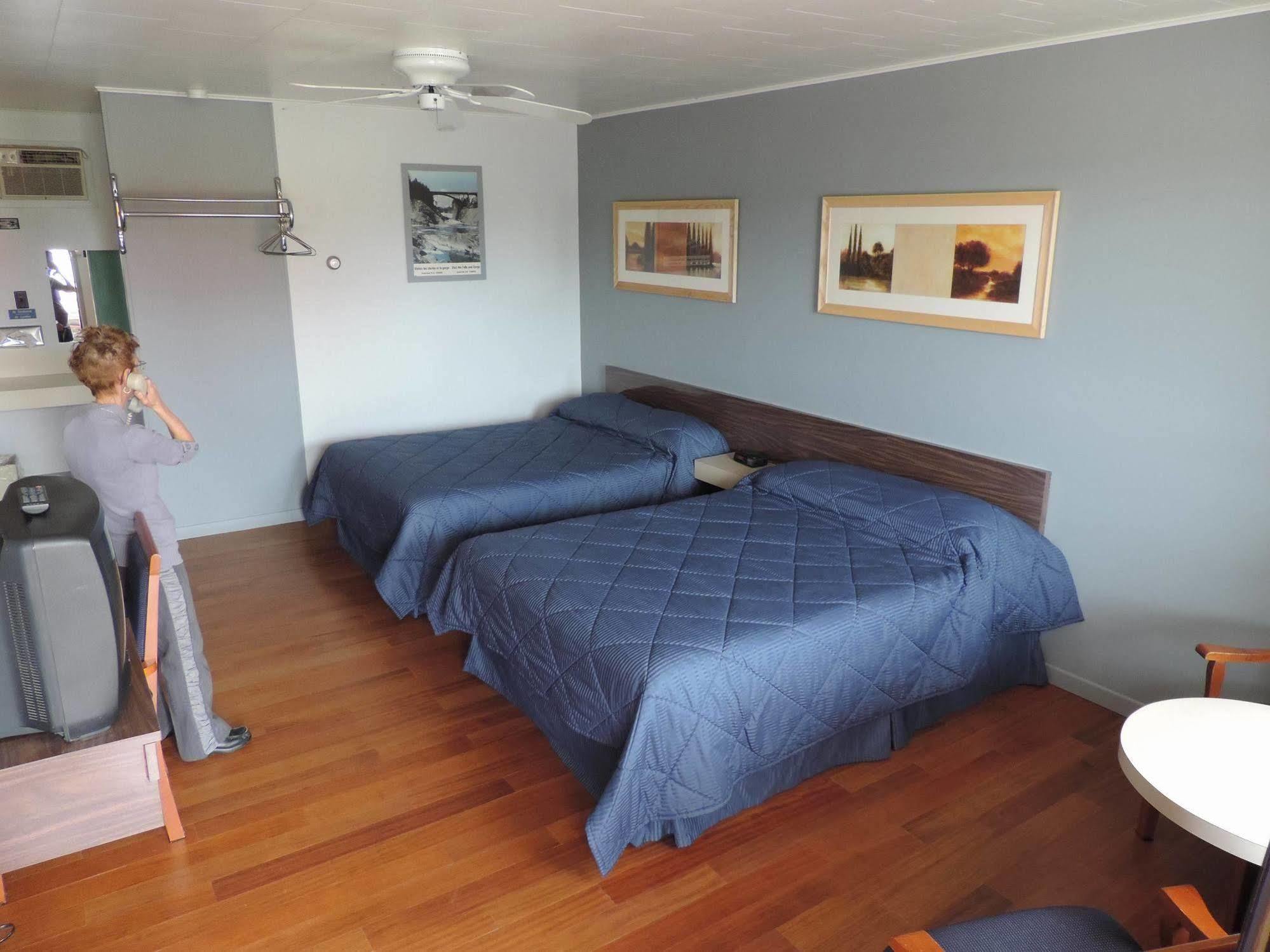 Travelodge By Wyndham Grand Falls Εξωτερικό φωτογραφία