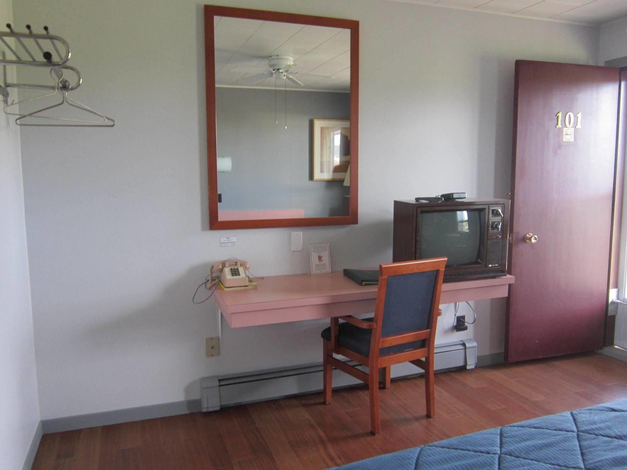 Travelodge By Wyndham Grand Falls Εξωτερικό φωτογραφία